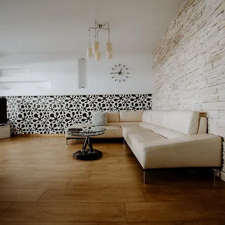 The Pearl Of Warsaw-subwaystop&free Parking Apartment *