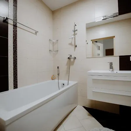 شقة The Pearl Of Warsaw-subwaystop&free Parking