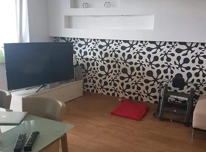 The Pearl Of Warsaw-subwaystop&free Parking *